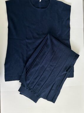 Amazon Women’s Navy Blue Sleeveless Sweater Set